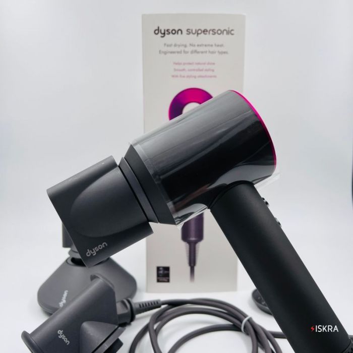 Uscător de păr Dyson cu 5 duze, 1600W