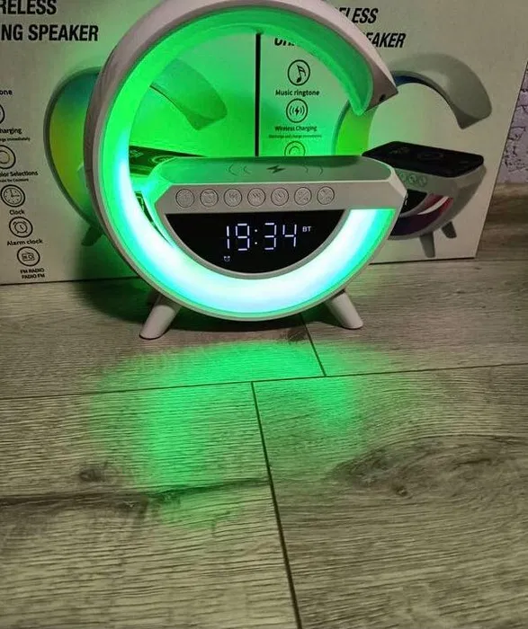 Boxă-lumină de veghe 3 în 1: ceas, muzică, încărcare wireless